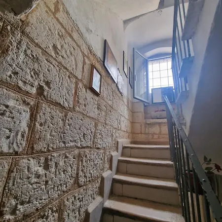 Visconti Loft House 164 * Bari